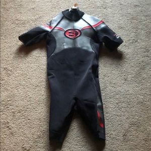 Bare Mens 2/2mm wetsuit size M/L